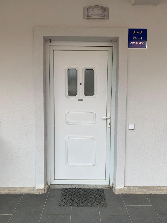 Apartman Dobric Fažana Buitenkant foto