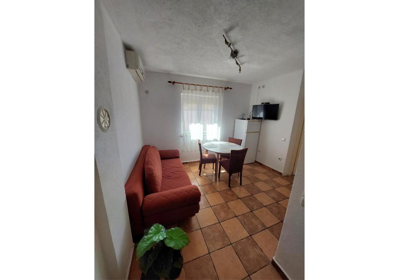 Apartman Dobric Fažana Buitenkant foto